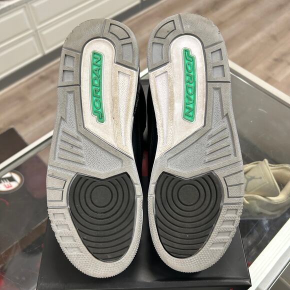 Jordan 3 Retro Green Glow (GS) size 6.5Y Pre-Owned - Picture 6 of 8